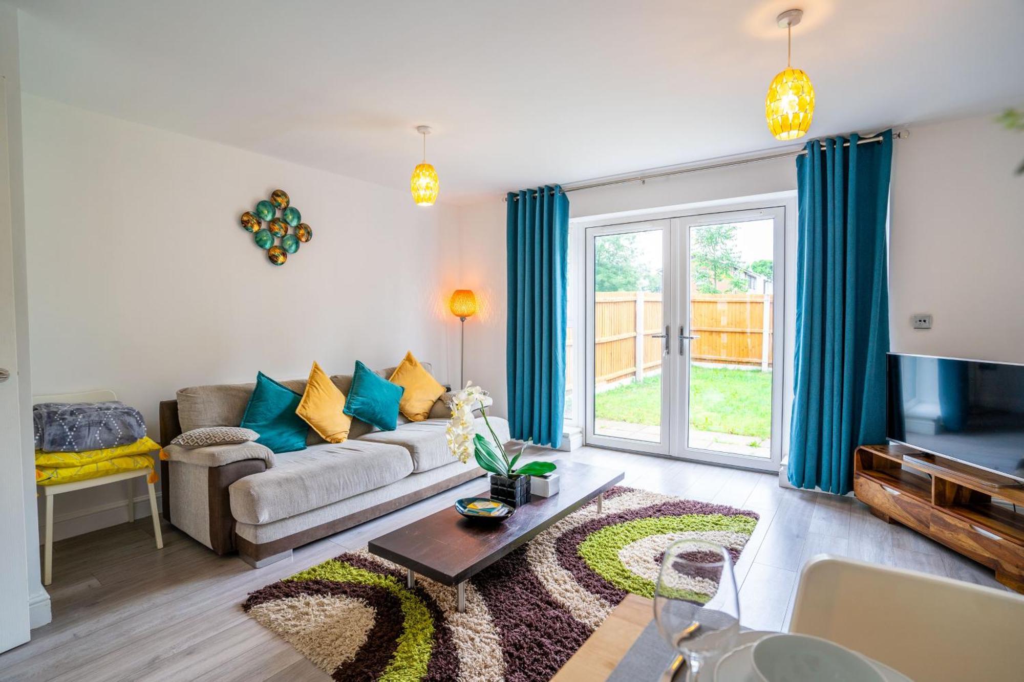 Mulberry Garden Villa Coventry Exterior foto