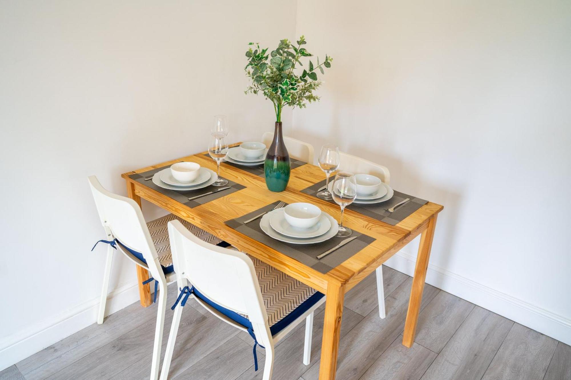 Mulberry Garden Villa Coventry Exterior foto